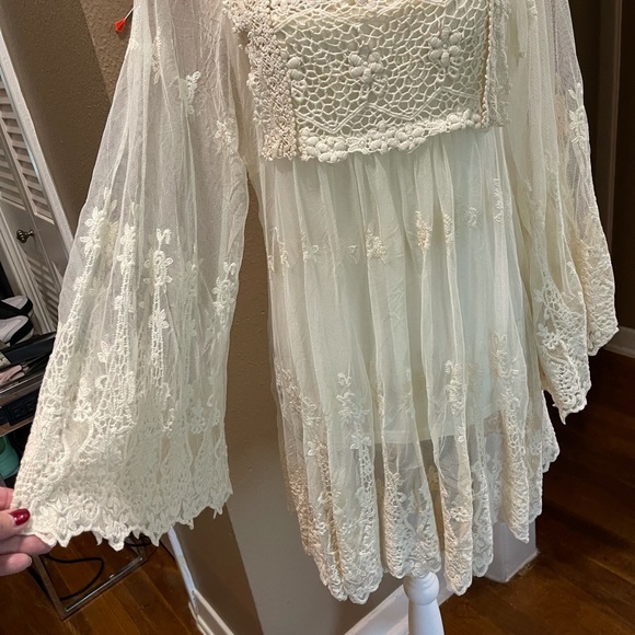 Top - Picture 2 of 4